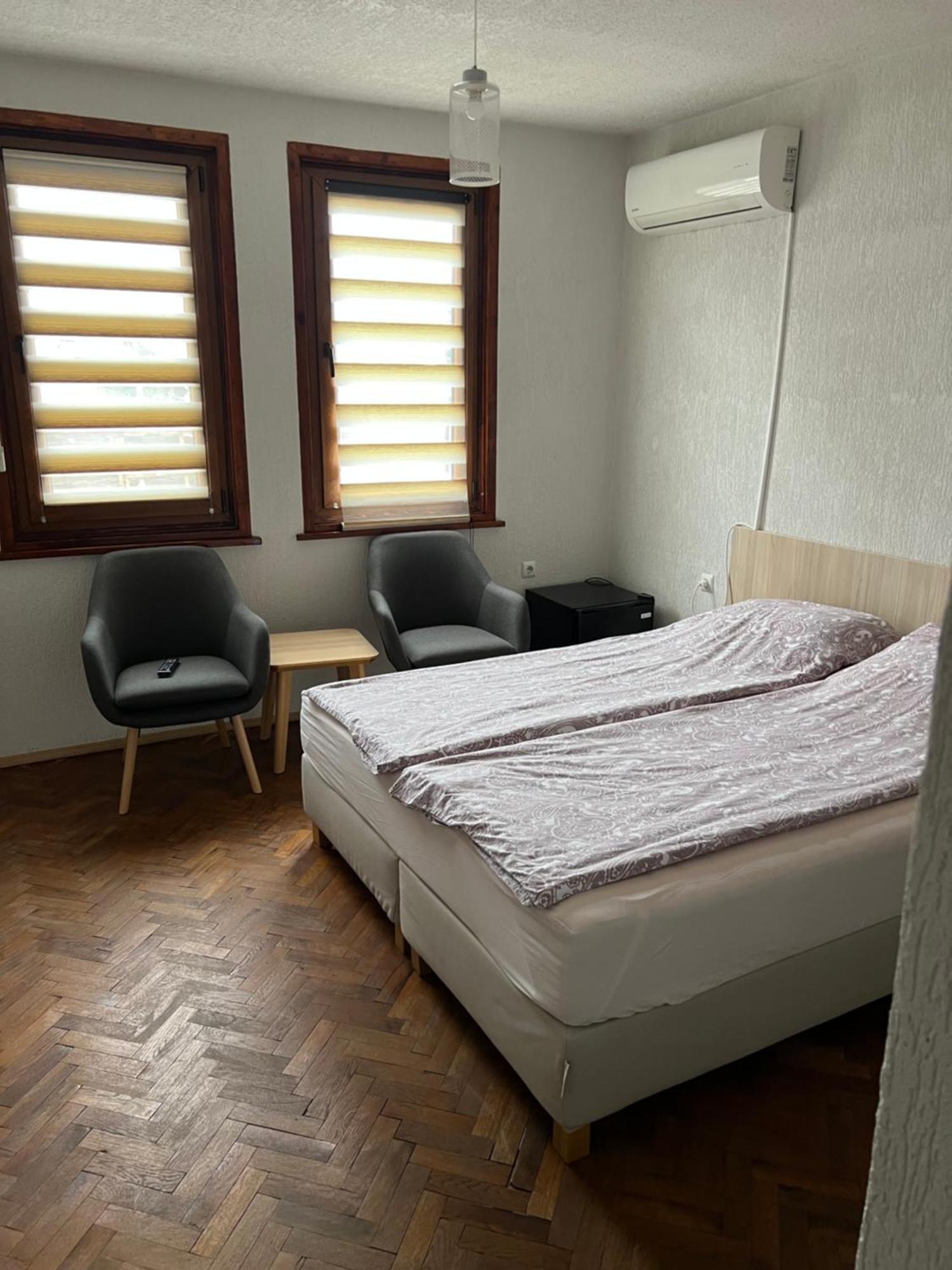 White Guest House 2 Karlovo Exterior photo